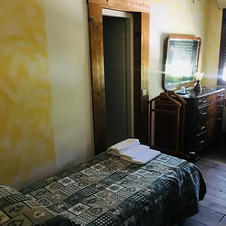 Agriturismo Al Ranch Farm stay Castello d'Aviano